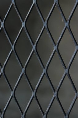 Siyah zincirli çitin tam kare görüntüsü. arkaplan için kablo.