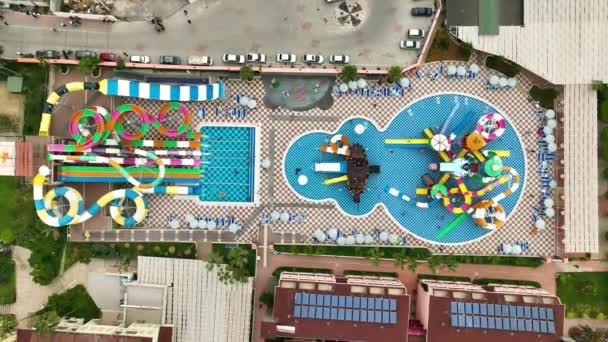 ビーチの空中ビューの夏のホテル4 — ストック動画