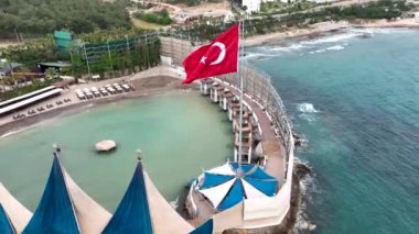 Türk bayrağı görüntüsü 4 K Türkiye Alanya Yaz Saati.