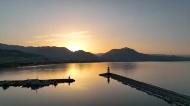 Gündoğumu Alanya Limanı Hava Görüntüsü 4 K