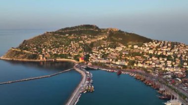 Gündoğumu Alanya Limanı Hava Görüntüsü 4 K