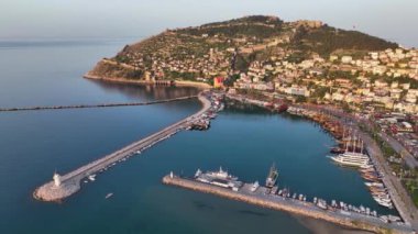 Gündoğumu Alanya Limanı Hava Görüntüsü 4 K
