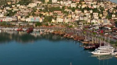 Gündoğumu Alanya Limanı Hava Görüntüsü 4 K