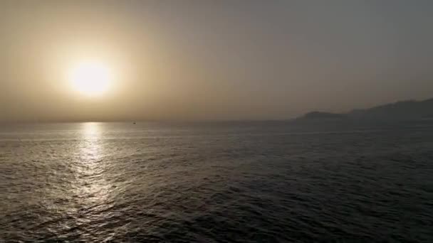 Beau Coucher Soleil Nuageux Sur Mer — Video