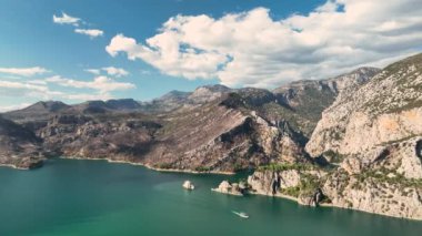 Yeşil Kanyon 'un manzarası. Hava Görüntüsü 4K. Manavgat 'ın inanılmaz doğası