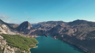 Yeşil Kanyon 'un manzarası. Hava Görüntüsü 4K. Manavgat 'ın inanılmaz doğası