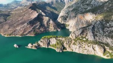 Yeşil Kanyon 'un manzarası. Hava Görüntüsü 4K. Manavgat 'ın inanılmaz doğası