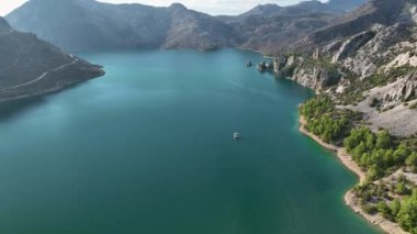 Büyük bir orman yangınından sonra Yeşil Kanyon manzarası