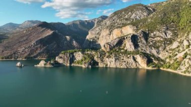 Büyük bir orman yangınından sonra Yeşil Kanyon manzarası