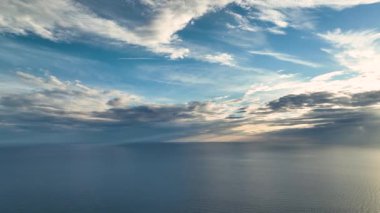 Türkiye Alanya güzel sulu gün batımı denizin üzerinde