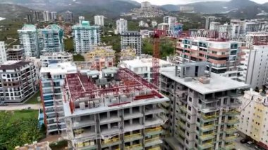 Yeni Yapıların Geliştirilmesi Üzerine Hava Uçuşu 4K