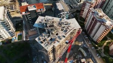 Kurulum çatısının havadan görüntüsü 4 K