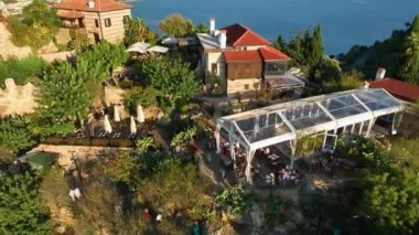 Antalya bölgesindeki Alanya Kalesi 'nin güzel deniz manzarası. 4K