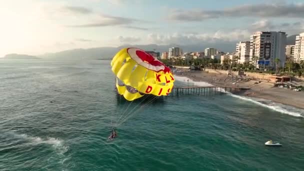 Parasailing Vista Aérea Turquia Alanya — Vídeo de Stock