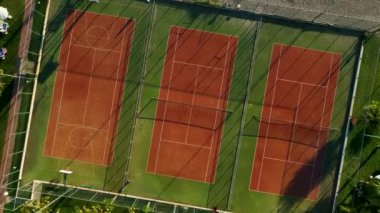 Yaz atmosferinde harika replikler.