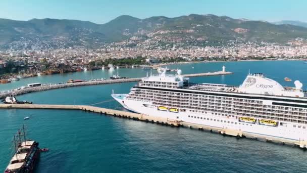 Grand Paquebot Croisière Dresse Dans Port Ville Alanya Turquie Par — Video