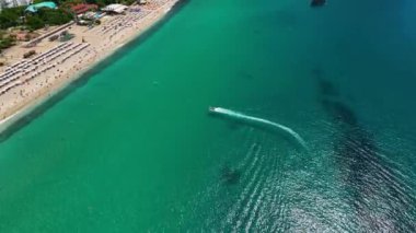 Alanya 'da yaz mevsimi deniz titreşimleri Türkiye' de hava manzarası 4 K.