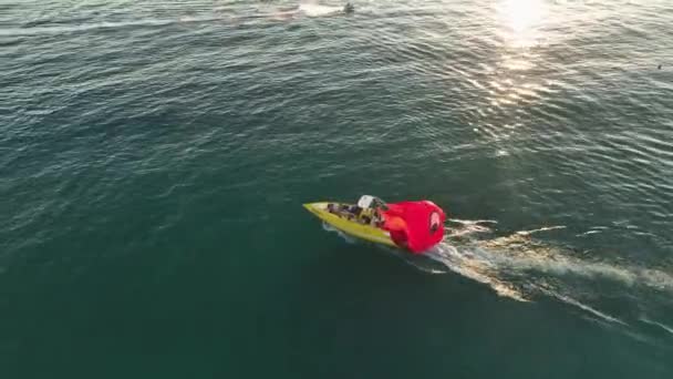 Akdeniz Hava Sahasında Paraşütle Atlayan Türkiye Alanya — Stok video