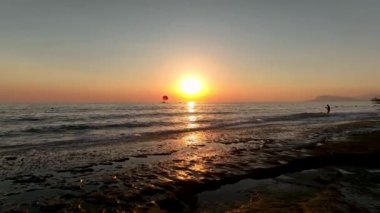 Türkiye 'nin altın saatinde çekilen yüksek kaliteli deniz dokusu Alanya
