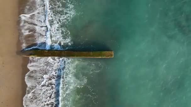 Alanya海滩俯瞰高山 海岸蓝海和港口城市背景 — 图库视频影像