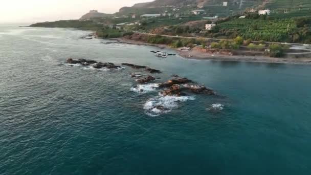 Die Textur Des Steinstrandes Bei Sonnenuntergang Türkei Alanya Luftaufnahme — Stockvideo