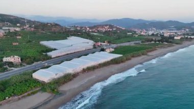 Akşamları kumsalın dokusu Türkiye 'de Alanya.