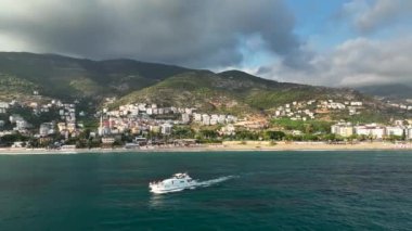 Türkiye 'nin Alanya kenti hava görüntüsü 4 K