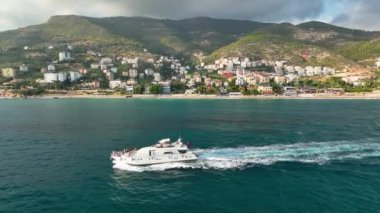 Türkiye 'nin Alanya kenti hava görüntüsü 4 K