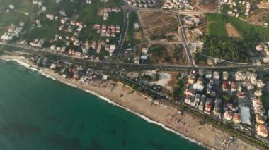 Türkiye 'nin deniz kıyısındaki şehir panoraması Alanya 4 bin