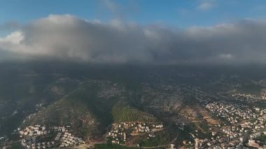 Türkiye 'nin deniz kıyısındaki şehir panoraması Alanya 4 bin