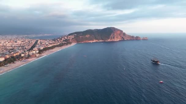 Πόλη Πανόραμα Στην Παραλία Στην Τουρκία Alanya Πόλη — Αρχείο Βίντεο