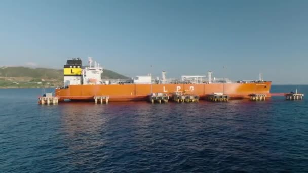 油罐车在海上 — 图库视频影像