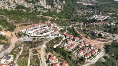 Dağlarda villa kompleksi