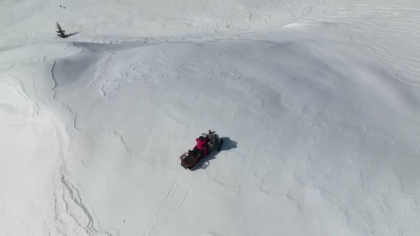 Motos Nieve Las Montañas — Vídeo de stock