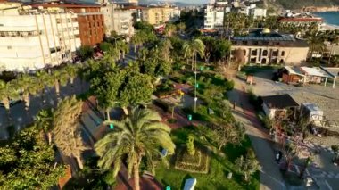 Rıhtımdaki yeşil park