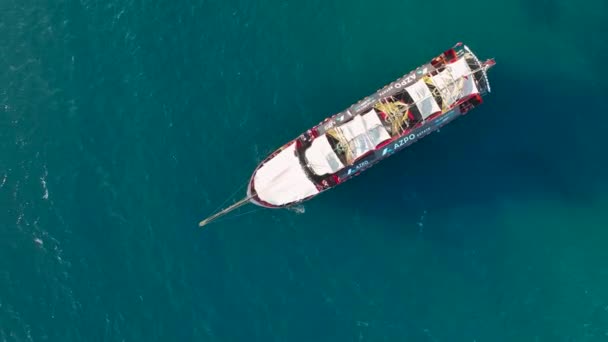 Duży Jacht Stoi Morzu — Wideo stockowe