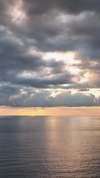 Cloudy Sunset Sea — 비디오