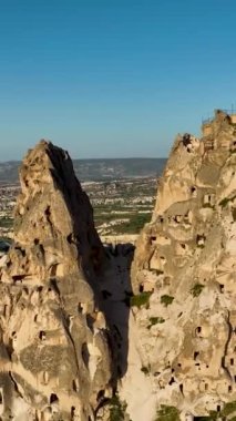 İnanılmaz bir manzara. Kapadokya Türkiye 'nin popüler bir turizm beldesi.