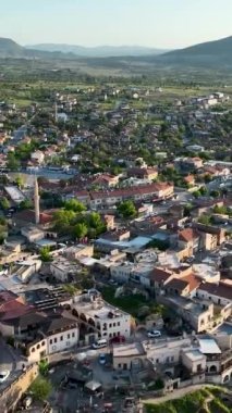 İnanılmaz bir manzara. Kapadokya Türkiye 'nin popüler bir turizm beldesi.