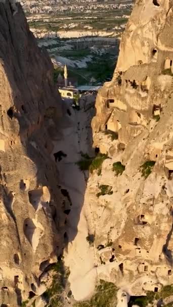Индейка Беспилотник Пролетает Над Удивительными Скалами Сказочный Пейзаж — стоковое видео
