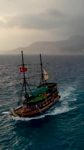Kalózok Jacht Hívások Kikötő Légi Kilátás Törökország — Stock videók