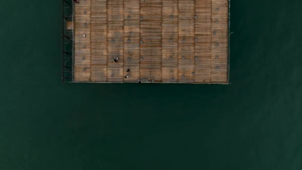Zonsondergang Horizon Houten Pier Dramatische Hemel Tijdens Zonsondergang Vanuit Lucht — Stockvideo