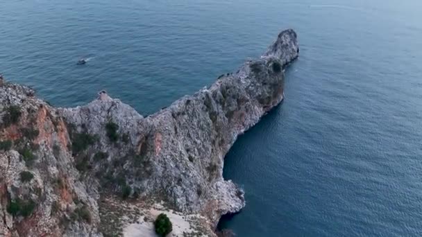 Chmurny Odpoczynek Pięknym Miejscu Błękitne Morze — Wideo stockowe
