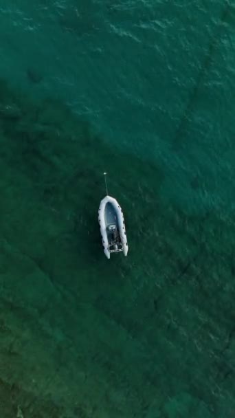 Azurblaues Meer Mit Klarem Wasser Luftaufnahme — Stockvideo