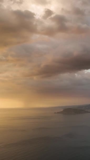 Jugoso Atardecer Marino Volando Sol Las Tardes Verano Costa Mediterránea — Vídeo de stock