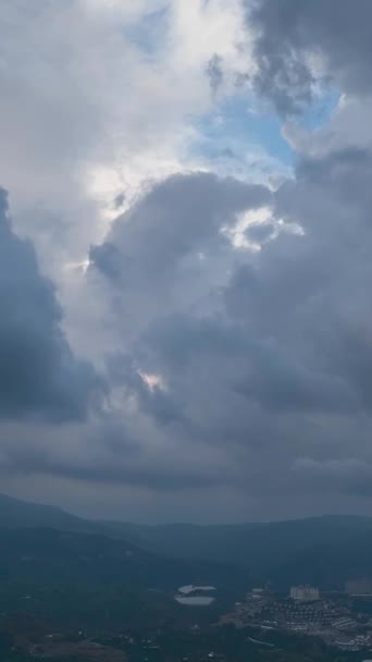 Nublado Mar Puesta Sol Volando Sol — Vídeos de Stock