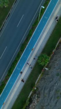 insanlar boyunca yürüyüş