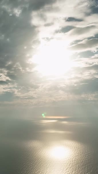 Mendung Matahari Terbenam Terbang Dalam Pandangan Udara Matahari — Stok Video