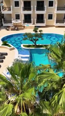 İnşaat alanlarında çalışmak, ön cephe işi, fayans yapımı, beton çatı