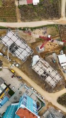 İnşaat alanlarında çalışmak, ön cephe işi, fayans yapımı, beton çatı